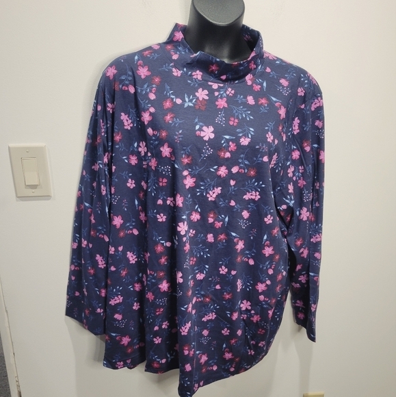 Woman within size 5x blue w/pink floral print long sleeves cotton top - Picture 1 of 6